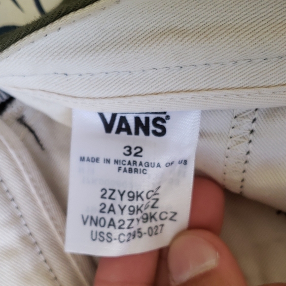 Vans shorts - Picture 3 of 4